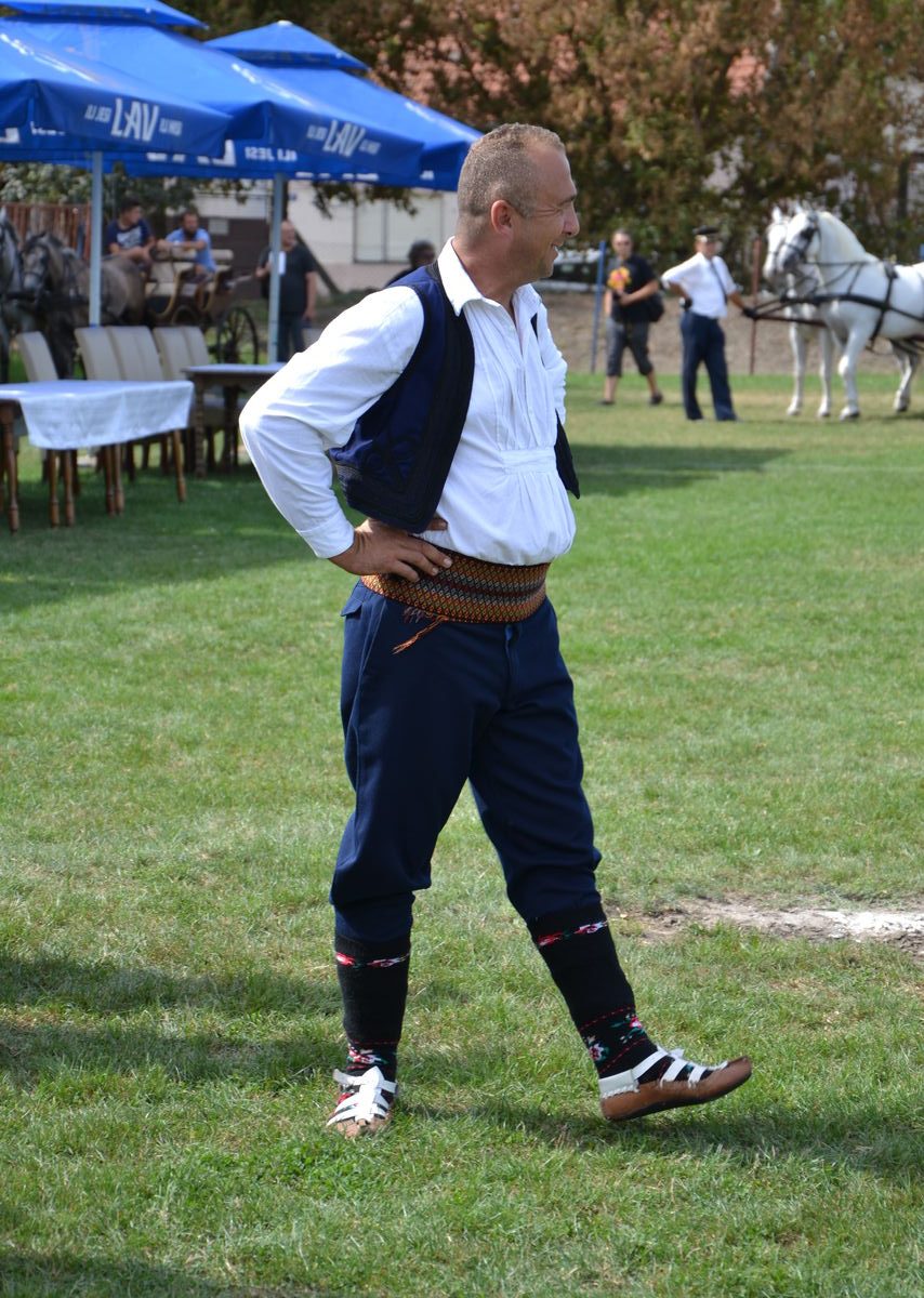 Folklorni_festival_RAVNICA_KUD_NERA_Novi_SadDSC_0423